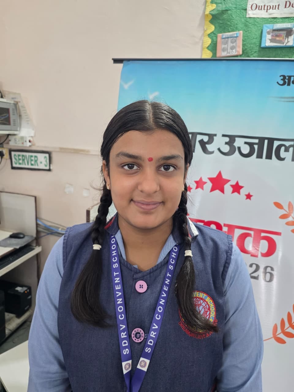दनकौर के एसडीआरवी कान्वेंट स्कूल में शिक्षिक सम्मान में मतदान के दौरान मौजूद विद्यार्थी। सं