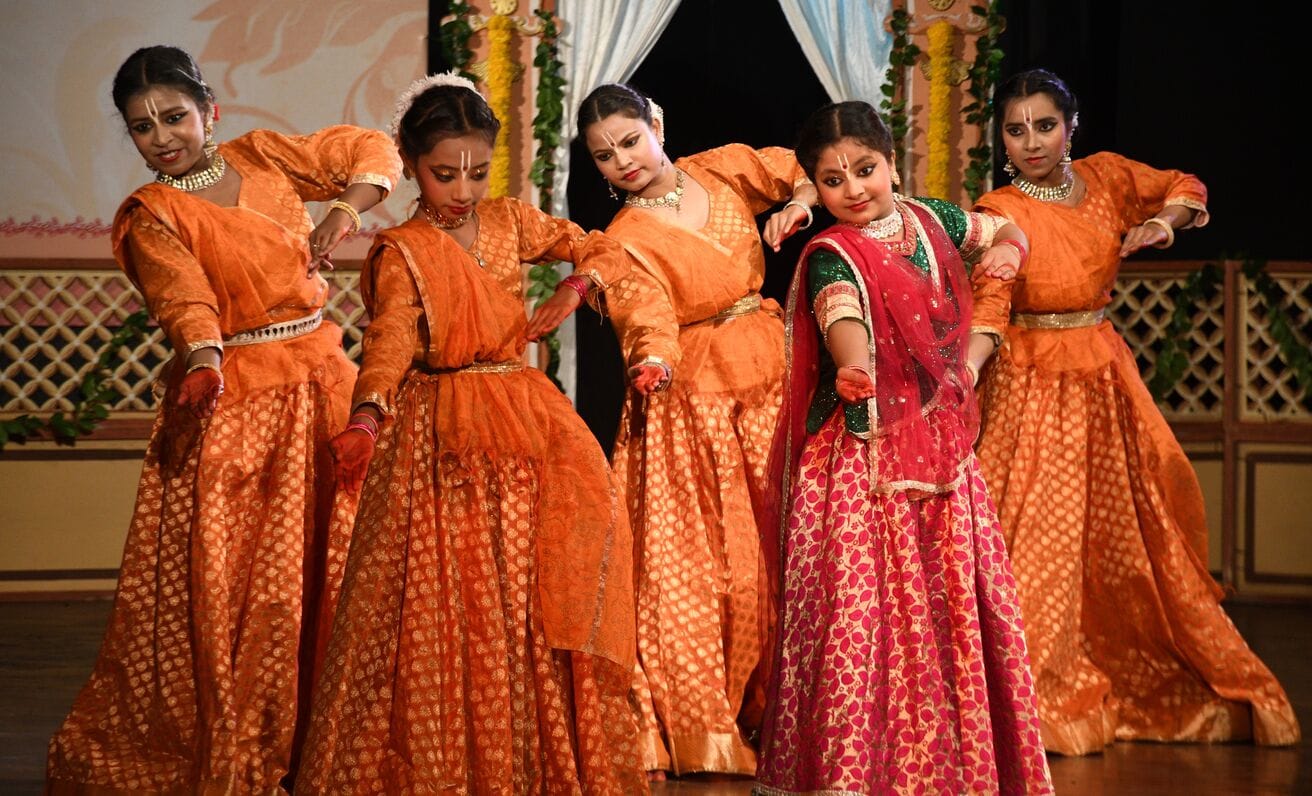 परंपरा, भाव और कथक की लय से सजी शाम