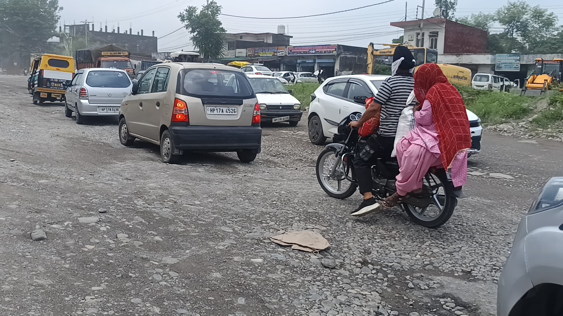 उत्तराखंड-हिमाचल को जोड़ने वाले एनएच -07पर भूप पूर में निर्माणाधीन चौक हादसों का नया ब्लैक स्पॉ उत्तराखंड-हिमाचल को जोड़ने वाले एनएच -07पर भूप पूर में निर्माणाधीन चौक हादसों का नया ब्लैक स्पॉ