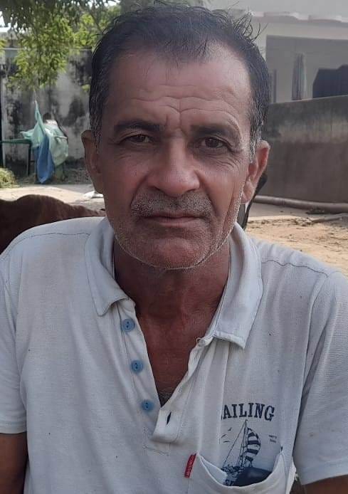 बास्टा क्षेत्र के गांव अहरौला में पशुओं में लंपी स्किन बीमारी की खबर के साथ गांववासी लोकेंद्र स बास्टा क्षेत्र के गांव अहरौला में पशुओं में लंपी स्किन बीमारी की खबर के साथ गांववासी लोकेंद्र स