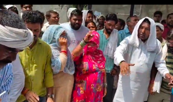 राजकीय वरिष्ठ माध्यमिक विद्यालय लोहारी का प्रवेश द्वार।