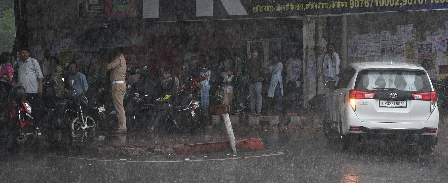 राजधानी में मंगलवार को झमाझम बारिश हुई। राजधानी में मंगलवार को झमाझम बारिश हुई।