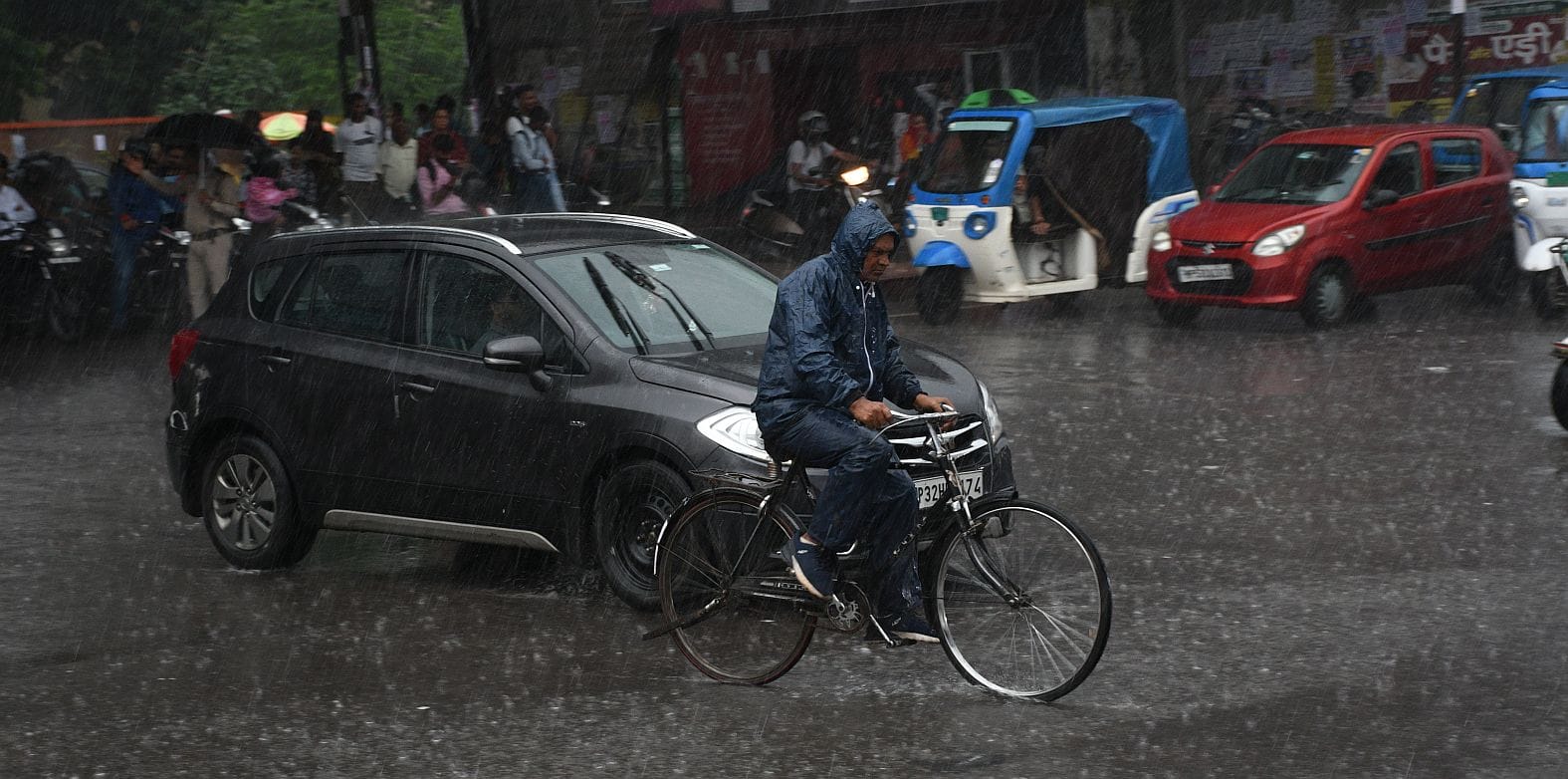 राजधानी में मंगलवार को झमाझम बारिश हुई। राजधानी में मंगलवार को झमाझम बारिश हुई।