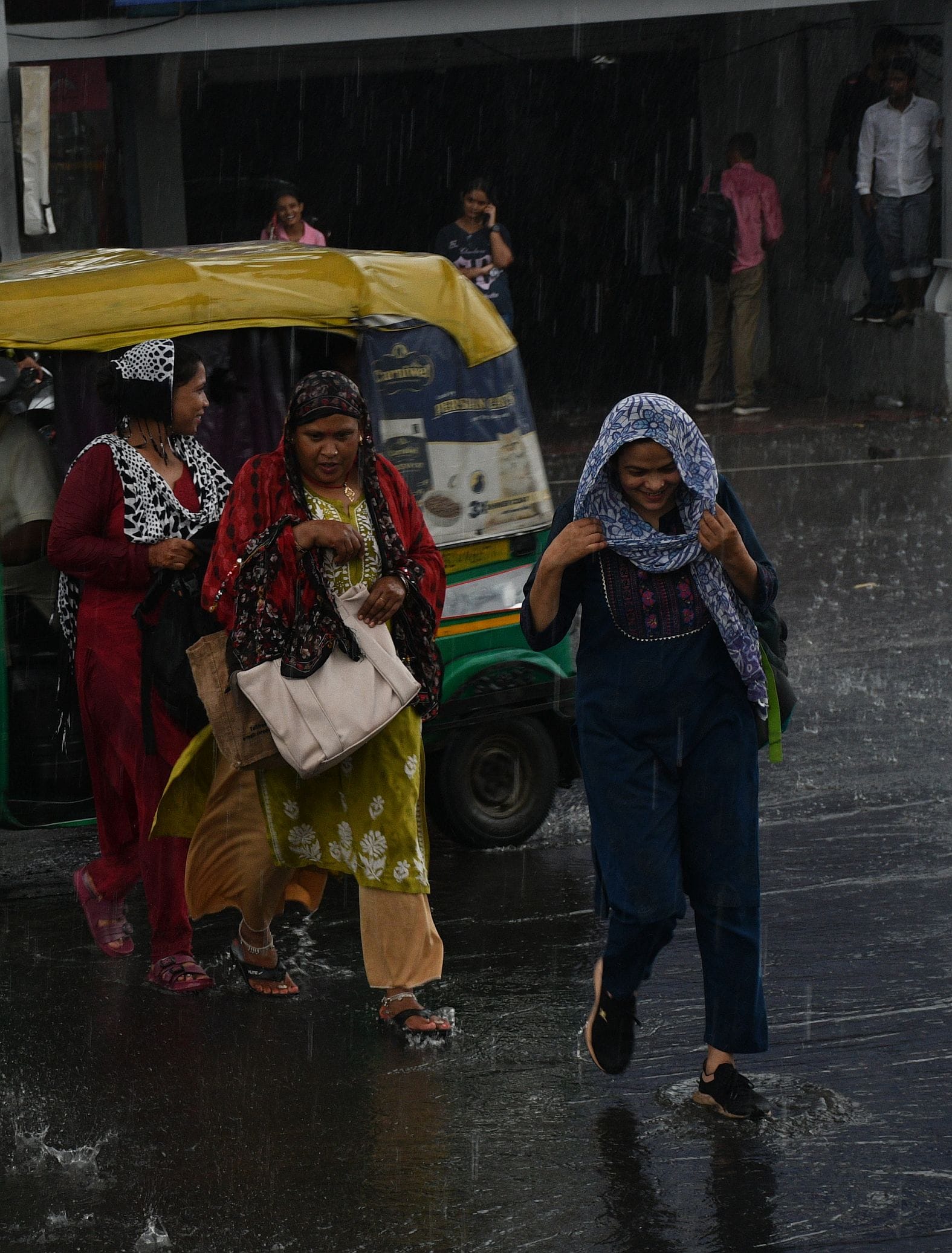 राजधानी में मंगलवार को झमाझम बारिश हुई। राजधानी में मंगलवार को झमाझम बारिश हुई।