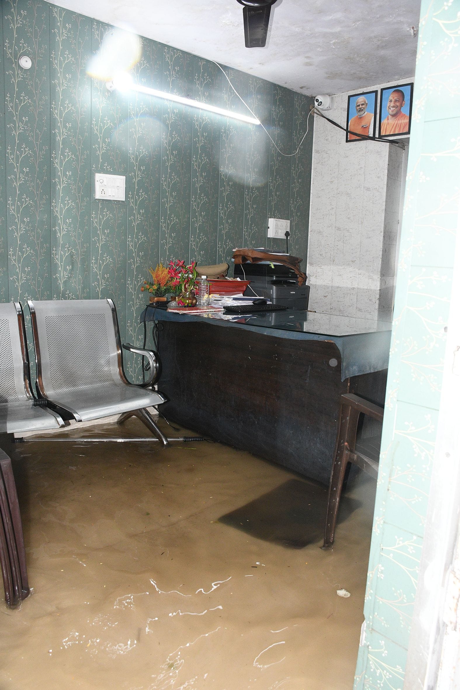 तेज बारिश से शहर में कई जगह हुआ जलभराव। तेज बारिश से शहर में कई जगह हुआ जलभराव।