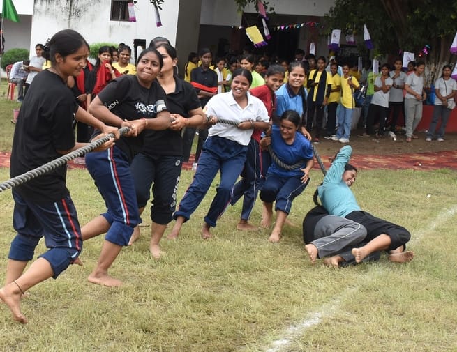 उड़ान राज्य स्तरीय यूथ फेस्ट का उद्घाटन हुआ। उड़ान राज्य स्तरीय यूथ फेस्ट का उद्घाटन हुआ।