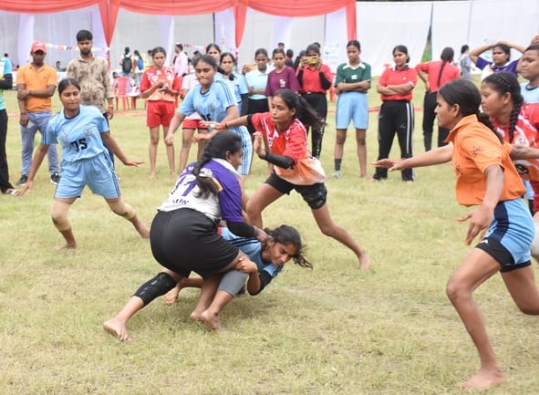 उड़ान राज्य स्तरीय यूथ फेस्ट का उद्घाटन हुआ। उड़ान राज्य स्तरीय यूथ फेस्ट का उद्घाटन हुआ।