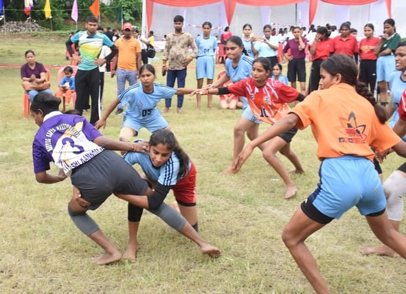 उड़ान राज्य स्तरीय यूथ फेस्ट का उद्घाटन हुआ। उड़ान राज्य स्तरीय यूथ फेस्ट का उद्घाटन हुआ।
