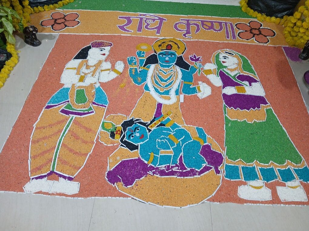 जन्माष्टमी की हर तरफ चल रही हैं तैयारियां। संवाद जन्माष्टमी की हर तरफ चल रही हैं तैयारियां। संवाद
