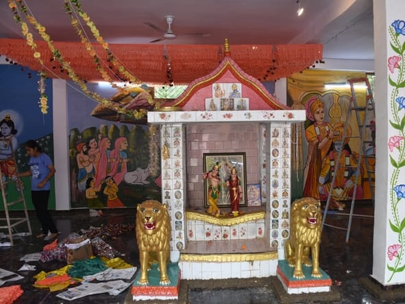 जन्माष्टमी से पहले होती तैयारियां