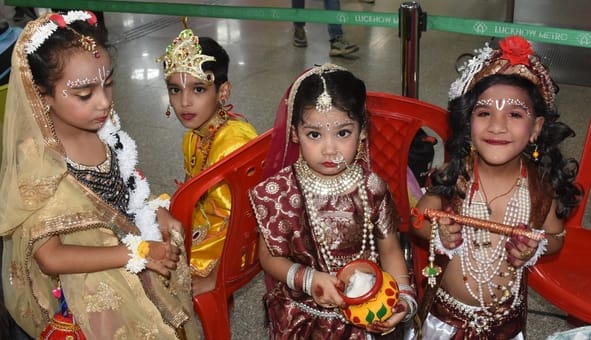 अमर उजाला और उप्र मेट्रो रेल कॉर्पोरेशन के संयुक्त तत्वावधान में घर घर राधा-कान्हा उत्सव का आयो