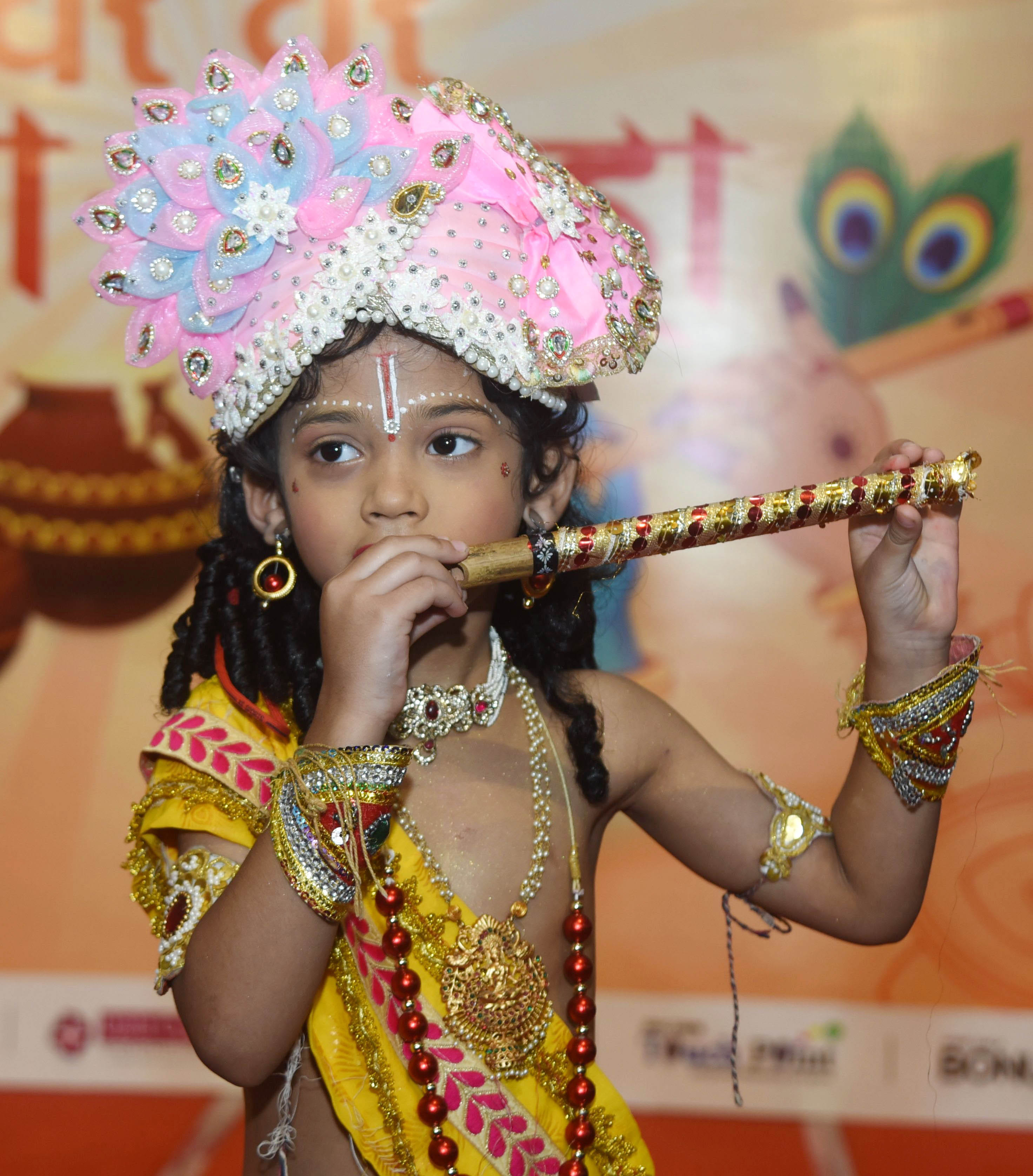 अमर उजाला और उप्र मेट्रो रेल कॉर्पोरेशन के संयुक्त तत्वावधान में घर घर राधा-कान्हा उत्सव का आयो
