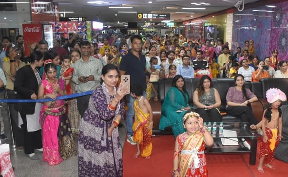 अमर उजाला और उप्र मेट्रो रेल कॉर्पोरेशन के संयुक्त तत्वावधान में घर घर राधा-कान्हा उत्सव का आयो