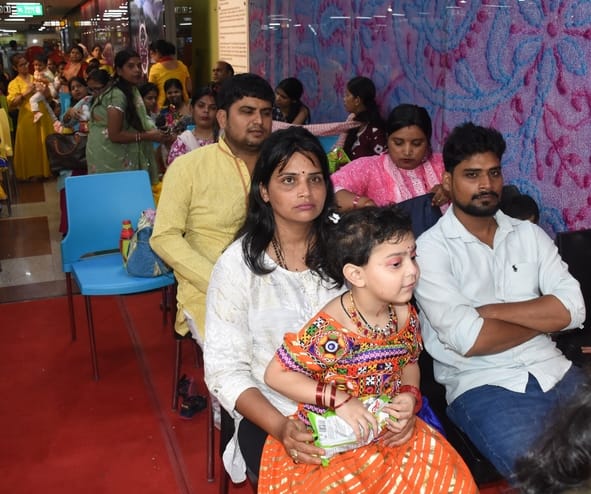 अमर उजाला और उप्र मेट्रो रेल कॉर्पोरेशन के संयुक्त तत्वावधान में घर घर राधा-कान्हा उत्सव का आयो