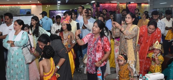 अमर उजाला और उप्र मेट्रो रेल कॉर्पोरेशन के संयुक्त तत्वावधान में घर घर राधा-कान्हा उत्सव का आयो