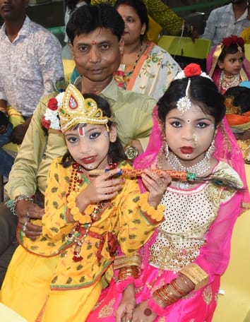 अमर उजाला और उप्र मेट्रो रेल कॉर्पोरेशन के संयुक्त तत्वावधान में घर घर राधा-कान्हा उत्सव का आयो
