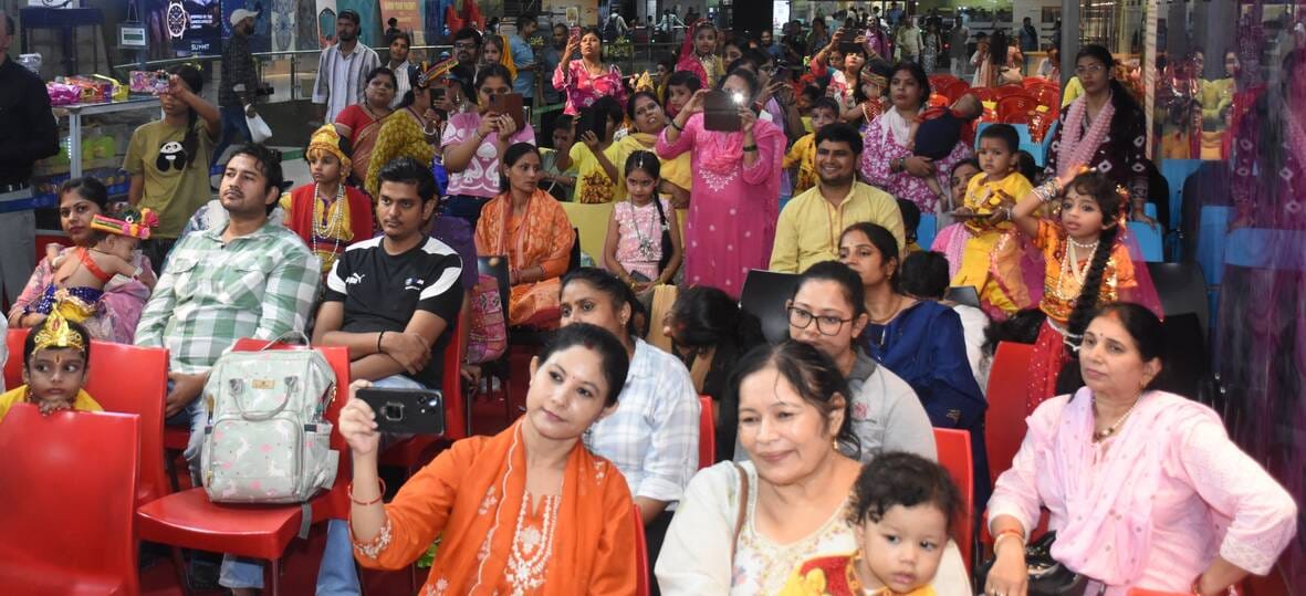अमर उजाला और उप्र मेट्रो रेल कॉर्पोरेशन के संयुक्त तत्वावधान में घर घर राधा-कान्हा उत्सव का आयो