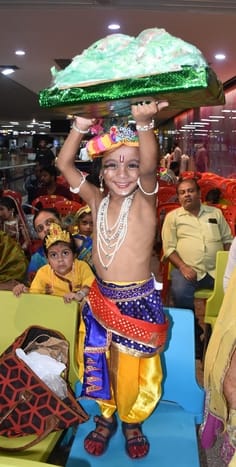 अमर उजाला और उप्र मेट्रो रेल कॉर्पोरेशन के संयुक्त तत्वावधान में घर घर राधा-कान्हा उत्सव का आयो