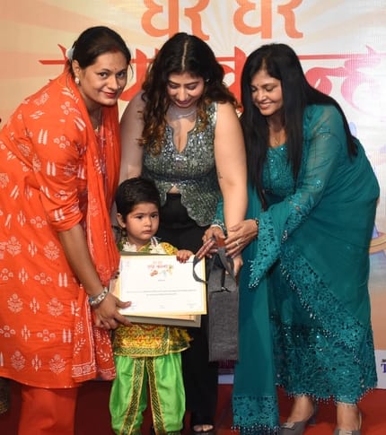 अमर उजाला और उप्र मेट्रो रेल कॉर्पोरेशन के संयुक्त तत्वावधान में घर घर राधा-कान्हा उत्सव का आयो