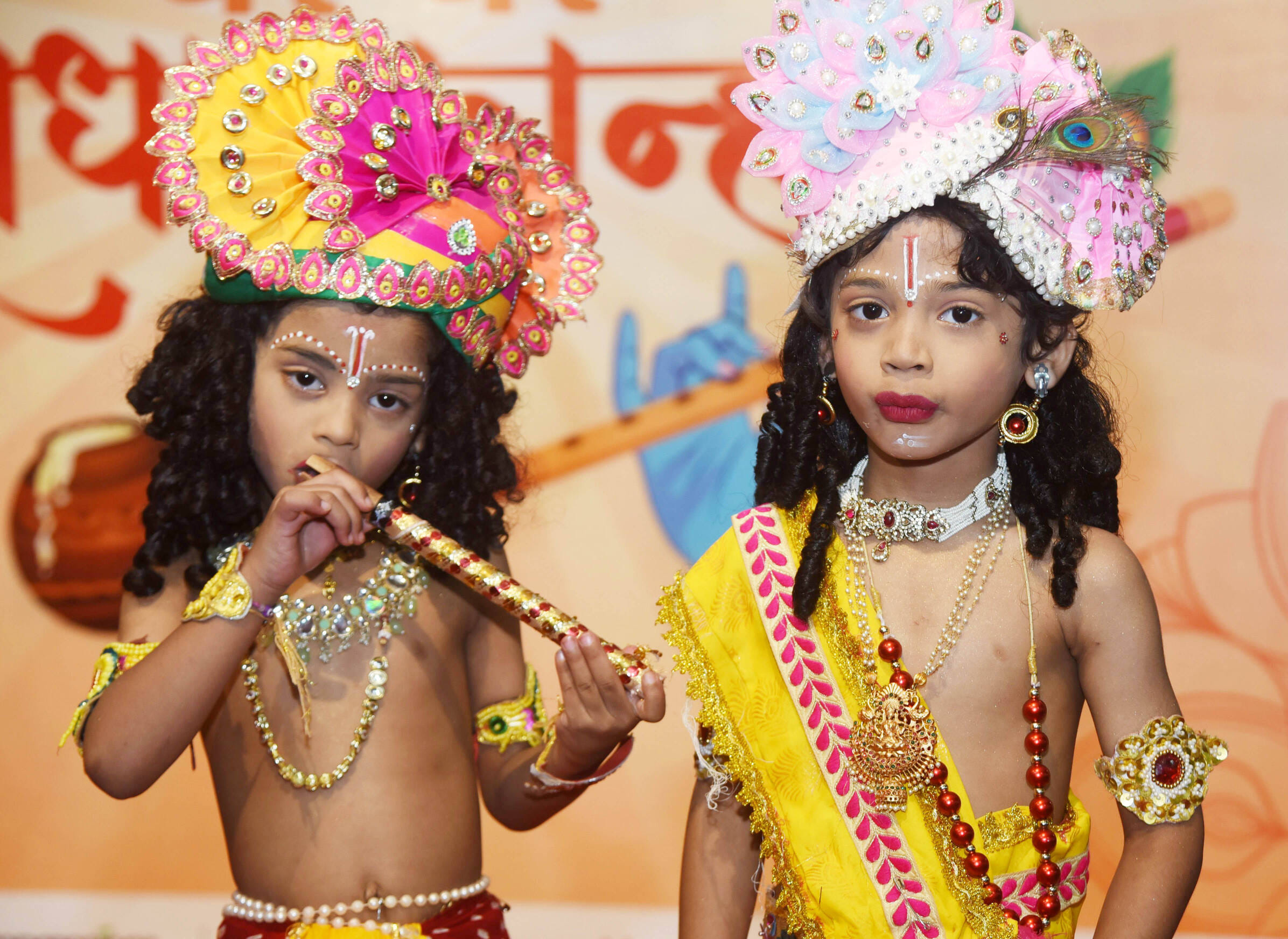 अमर उजाला और उप्र मेट्रो रेल कॉर्पोरेशन के संयुक्त तत्वावधान में घर घर राधा-कान्हा उत्सव का आयो