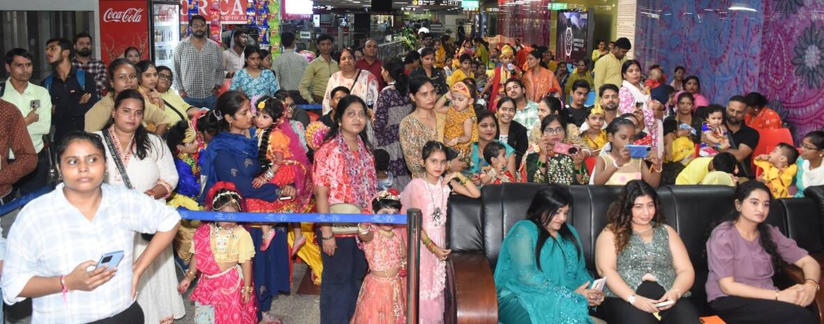 अमर उजाला और उप्र मेट्रो रेल कॉर्पोरेशन के संयुक्त तत्वावधान में घर घर राधा-कान्हा उत्सव का आयो