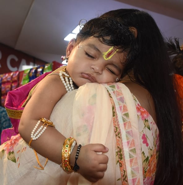 अमर उजाला और उप्र मेट्रो रेल कॉर्पोरेशन के संयुक्त तत्वावधान में घर घर राधा-कान्हा उत्सव का आयो
