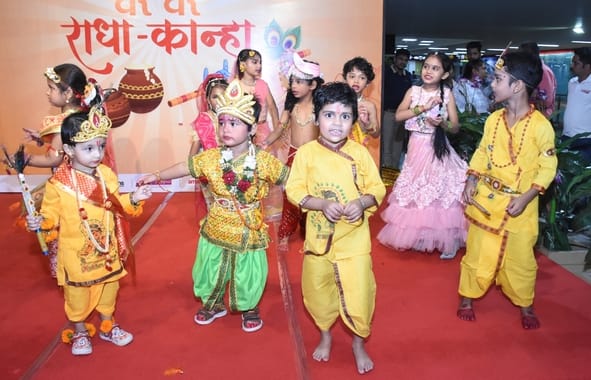 अमर उजाला और उप्र मेट्रो रेल कॉर्पोरेशन के संयुक्त तत्वावधान में घर घर राधा-कान्हा उत्सव का आयो