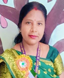 होमगंज में दुकान से खरीददारी करता ग्राहक। संवाद होमगंज में दुकान से खरीददारी करता ग्राहक। संवाद