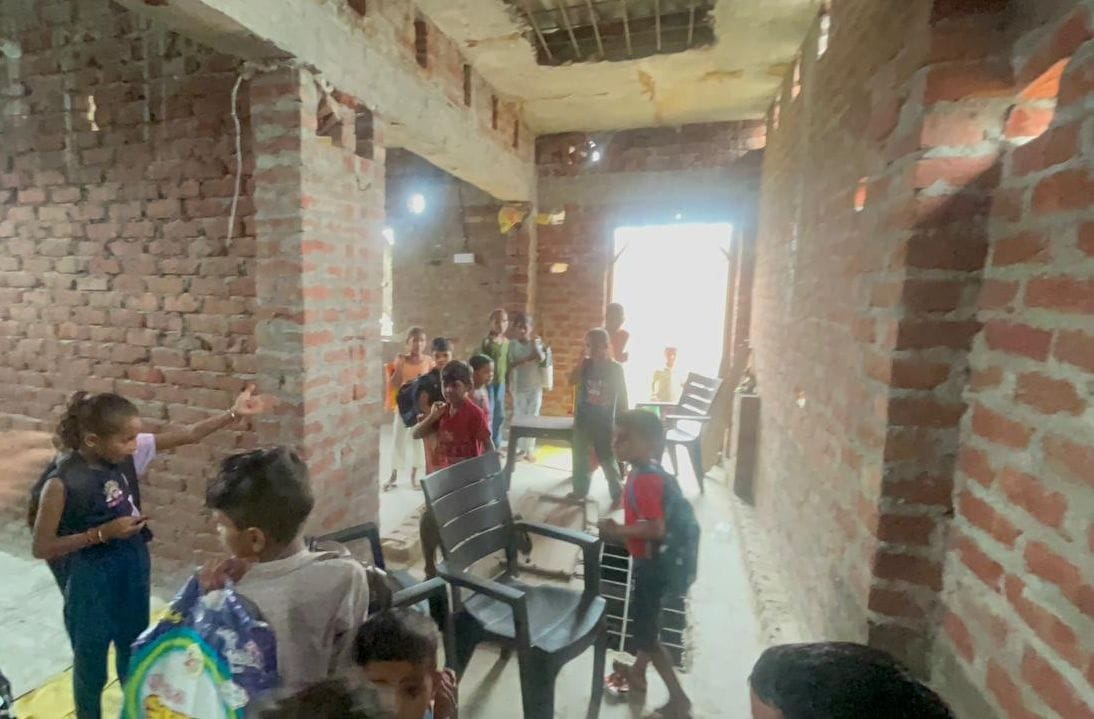 वजीरगंज में बिना मान्यता के संचालित मिला स्कूल। स्रोत ग्रामीण वजीरगंज में बिना मान्यता के संचालित मिला स्कूल। स्रोत ग्रामीण