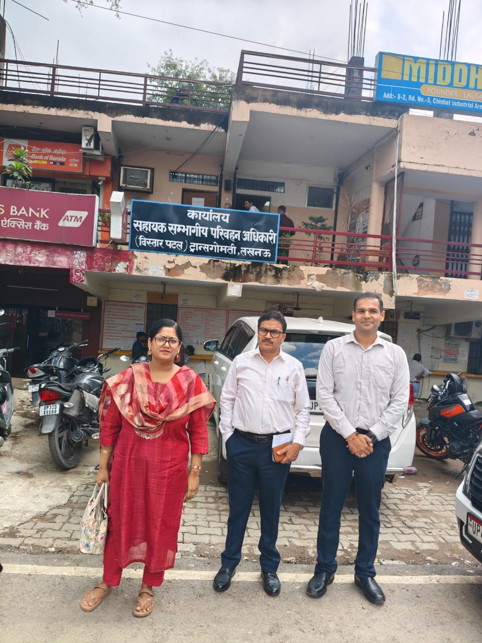 आरटीओ-एआरटीओ में छापेमारी, दलाल फरार, पांच कर्मी अनुपस्थित