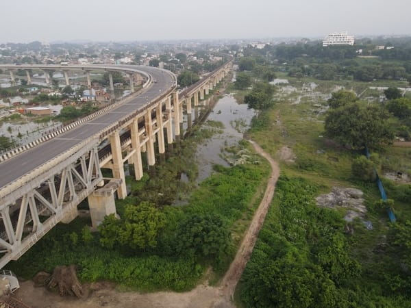 जिले में गंगा का रौद्र रूप, निचले इलाके में फैला पानी
