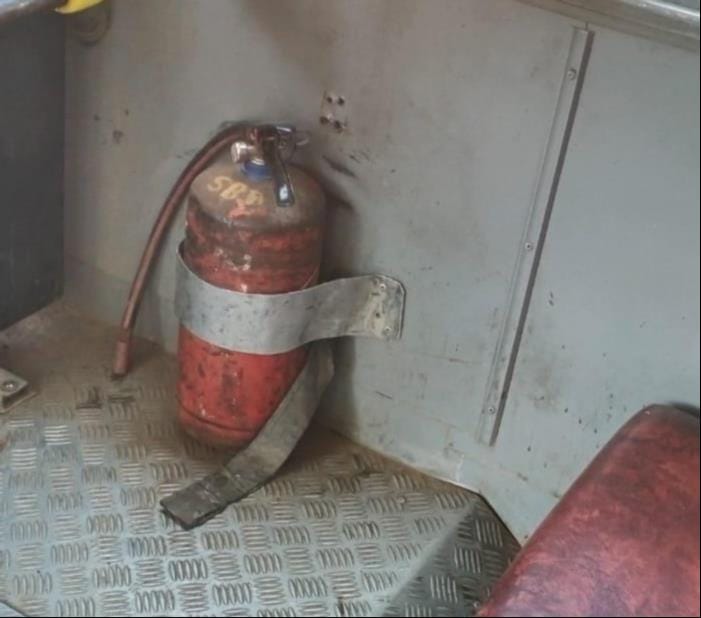 रोडवेज बस से गायब पैनिक बटन। संवाद