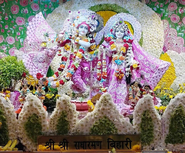 कान्हा के जन्म पर छाया उल्लास, गूंजा नंद घर आनंद भयो। 