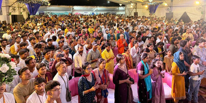 कान्हा के जन्म पर छाया उल्लास, गूंजा नंद घर आनंद भयो। 