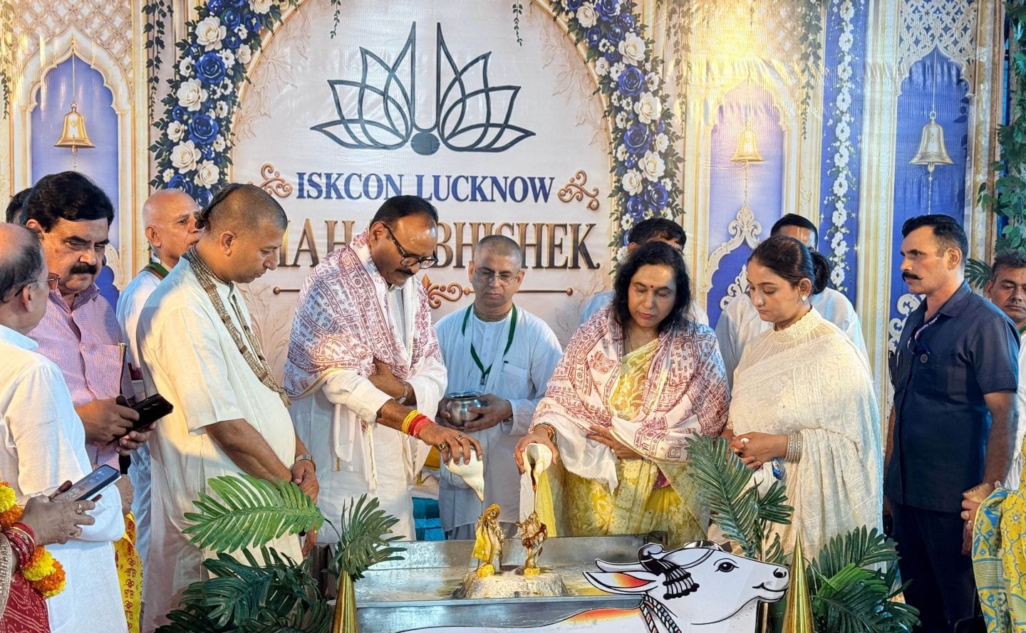 कान्हा के जन्म पर छाया उल्लास, गूंजा नंद घर आनंद भयो। 