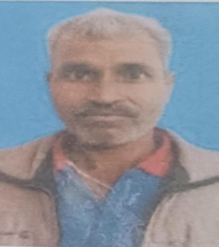 करंट से युवक की मौत के जांच करती पुलिस व बिलखते परिजन करंट से युवक की मौत के जांच करती पुलिस व बिलखते परिजन