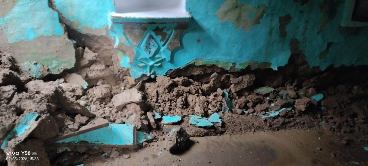 खतौली में बारिश से जीटी मार्ग पर हुआ जलभराव। संवाद खतौली में बारिश से जीटी मार्ग पर हुआ जलभराव। संवाद