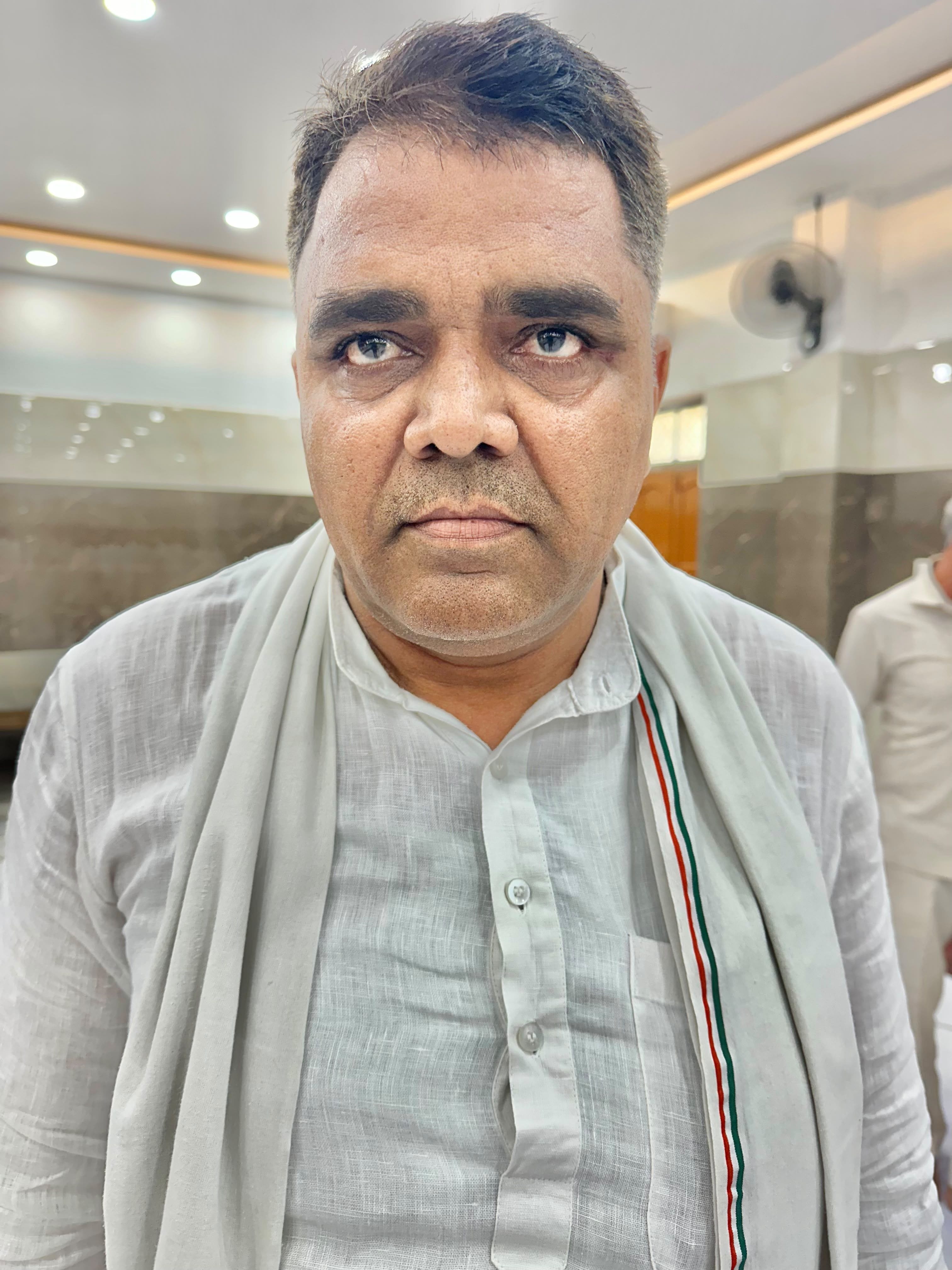 07जेएनडी06: नई अनाज मंडी की राधाकृष्ण धर्मशाला में बैठक के दौरान प्रधान पद को लेकर चर्चा करते ह 07जेएनडी06: नई अनाज मंडी की राधाकृष्ण धर्मशाला में बैठक के दौरान प्रधान पद को लेकर चर्चा करते ह