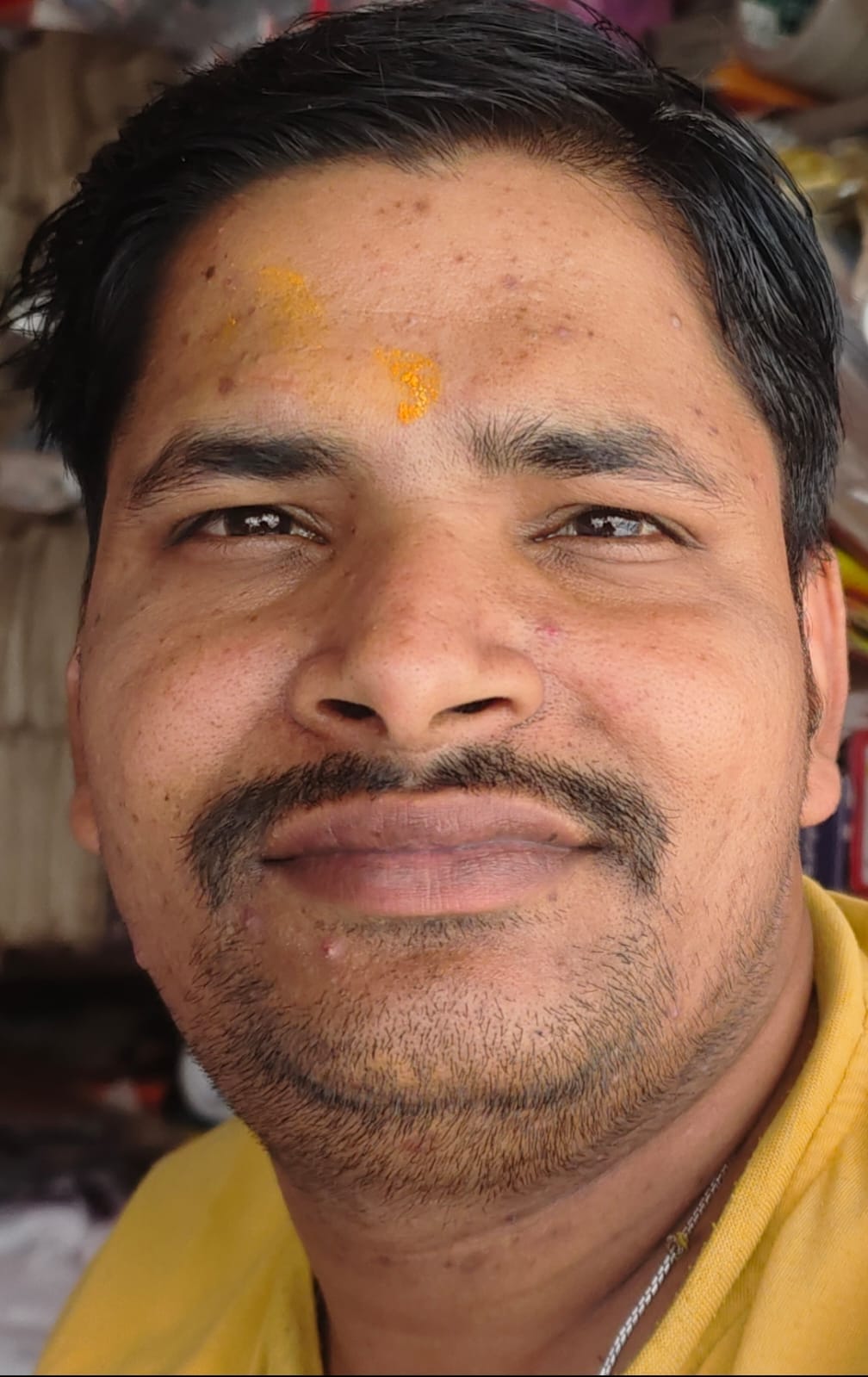 गुरु गोविंद सिंह चौक के पास खड़ी बसें व मौजूद ट्रैफिक सिपाही। संवाद गुरु गोविंद सिंह चौक के पास खड़ी बसें व मौजूद ट्रैफिक सिपाही। संवाद