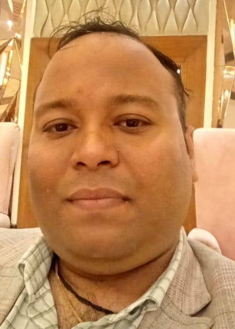 सहारनपुर के देहरादून रोड पर खड़े वाहन।पड़ताल की खबर का फोटो-
