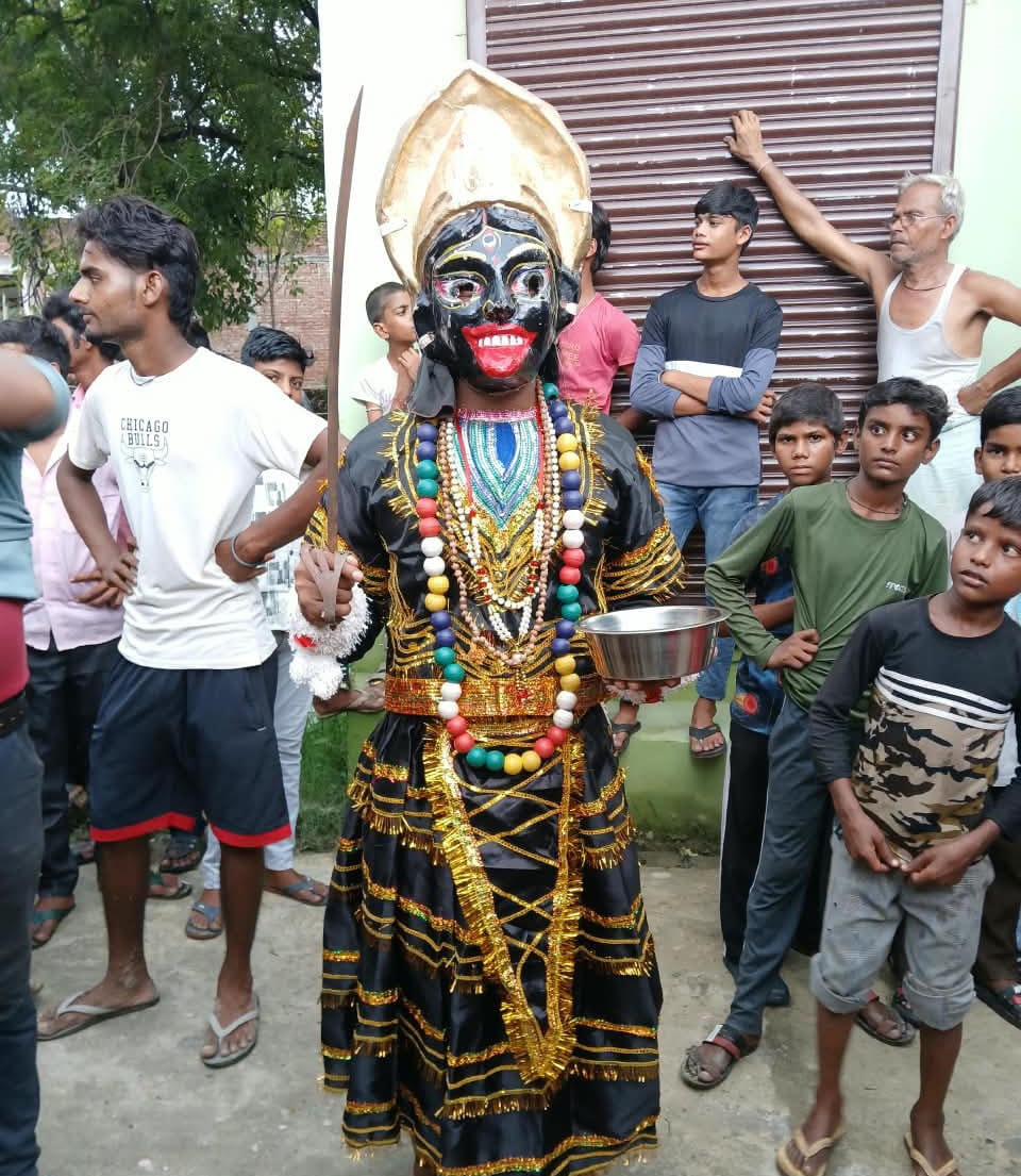 शोभायात्रा में शामिल भोलेनाथ की झांकी। संवाद