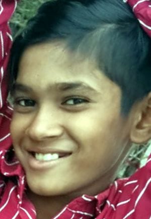 फोटो 07 एमएएचपी 13 परिचय-रिवई गांव में मृतकों के परिजनों से जानकारी लेकर आर्थिक सहायता का भरोस फोटो 07 एमएएचपी 13 परिचय-रिवई गांव में मृतकों के परिजनों से जानकारी लेकर आर्थिक सहायता का भरोस