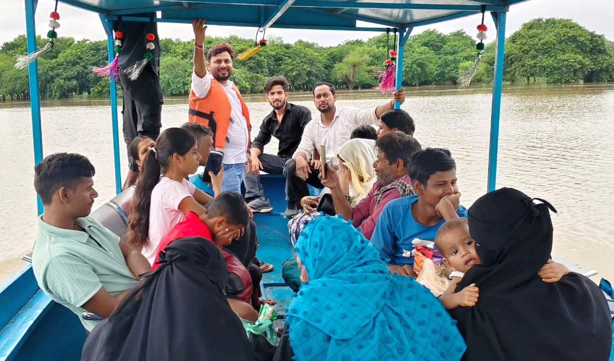 ककरा पुल में गर्रा नदी का बढ़ा जलस्तर। संवाद ककरा पुल में गर्रा नदी का बढ़ा जलस्तर। संवाद