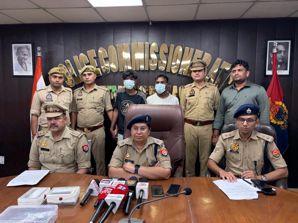 चैन और मोबाइल झपटने वाले आरोपी।