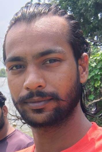 सिकरोड़ी गांव में अंत्येष्टि स्थल तक पहुंचा यमुना नदी का पानी। संवाद सिकरोड़ी गांव में अंत्येष्टि स्थल तक पहुंचा यमुना नदी का पानी। संवाद