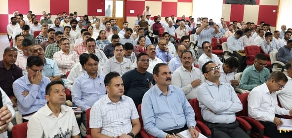 धर्मशाला में दिशा की बैठक की अध्यक्षता करते हुए सांसद डा. राजीव भारद्वाज। अमर उजाला धर्मशाला में दिशा की बैठक की अध्यक्षता करते हुए सांसद डा. राजीव भारद्वाज। अमर उजाला