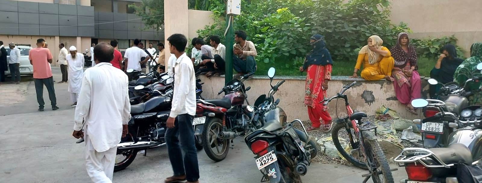 बुढ़ाना कोतवाली में खड़ी बड़ौत डिपो की रोडवेज : संवाद
