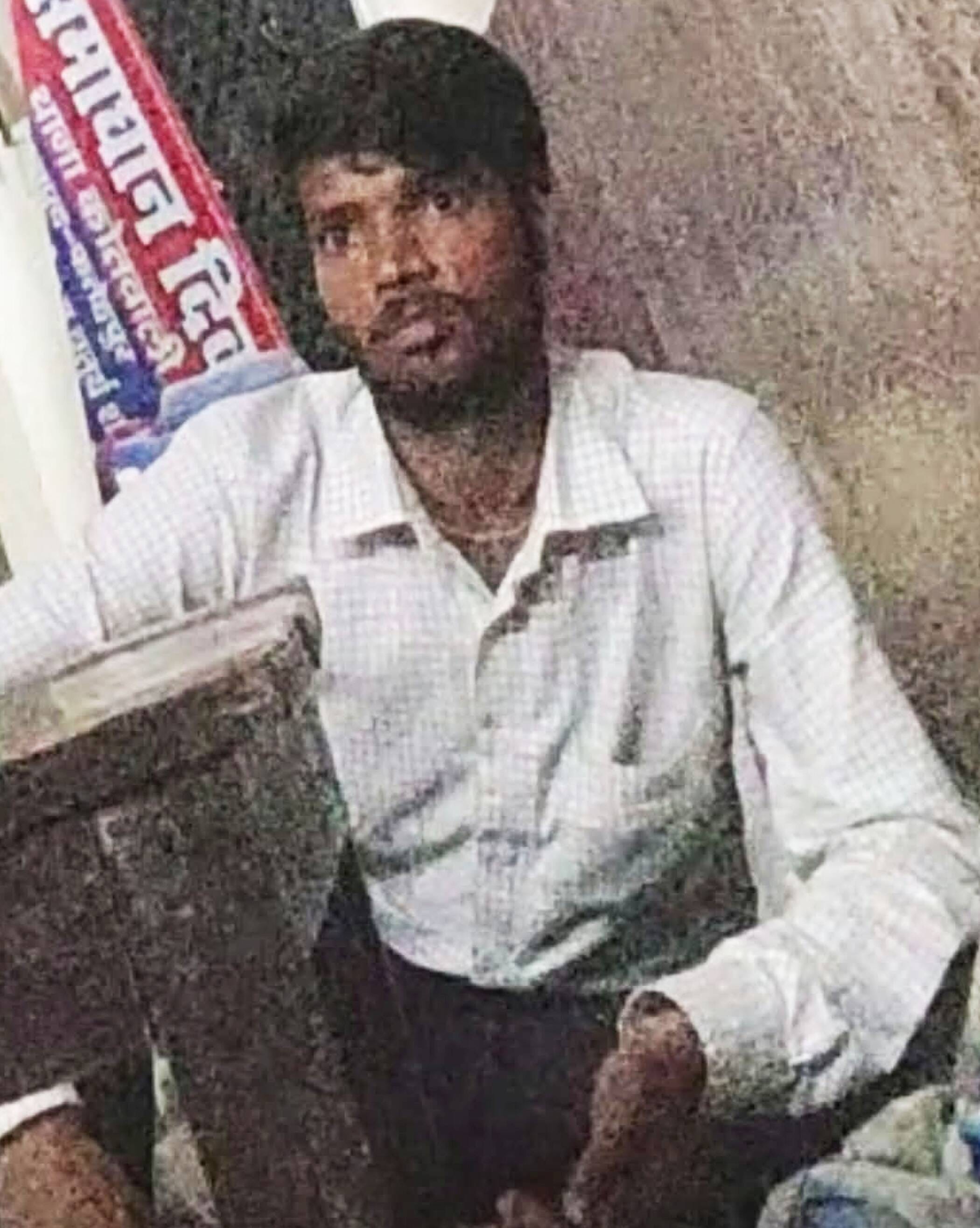 फोटो-43-सदर कोतवाली में बैठा ठगी का आरोपी सुमित सिंह। स्रोत: पुलिस फोटो-43-सदर कोतवाली में बैठा ठगी का आरोपी सुमित सिंह। स्रोत: पुलिस