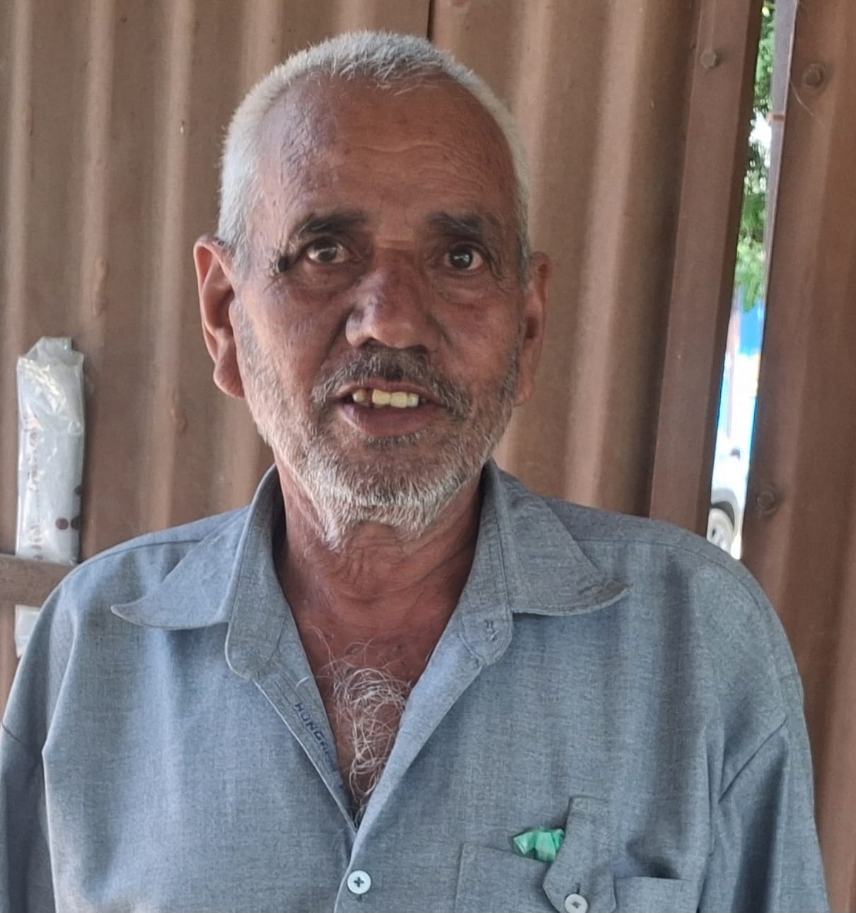तहसील फर्रुखनगर की जर्जर इमारत । संवाद तहसील फर्रुखनगर की जर्जर इमारत । संवाद
