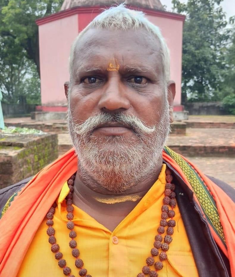  भोला भारती,मनोज दूबे,मुनीजर शुक्ला।